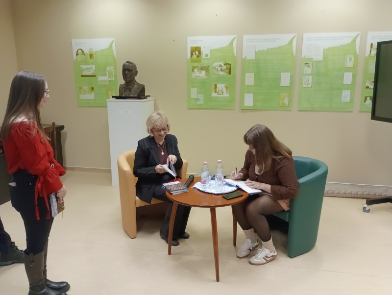 Book Launch – Horváth Florencia: Hiátus
